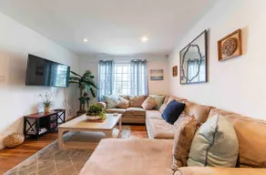 Hollywood Bungalow style Haus near LAX/SoFi/405fwy - Image 2