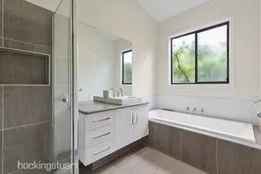 The Beach Haven - 4 bedroom Luxury Rye house Sleeps 12 - Image 4