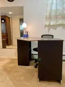 Spacious & Comfy One Bedroom w/ Private Entrance - Image 4