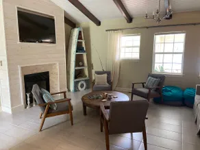 Lakefront Serenity -Lakehouse 5BR/ Sleeps 14+ - Image 2