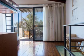 Red Art Maisonette - Image 5