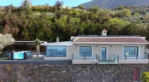 Views of the Valley; swimming pool, WiFi, BBQ... - Image 2