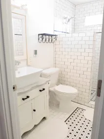 New 1 BR Furnished Guesthouse in Warm 840SF - Image 4