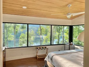 2-acre lakefront home with carriage house - Image 4