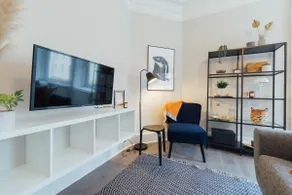 Stylish Stirling Apartment - free parking - Image 3