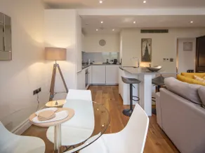 Kensington/Chelsea one bedroom with air con - Image 3