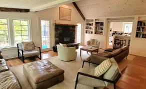 Spacious Lake Home for Peace and Relaxation - Image 3