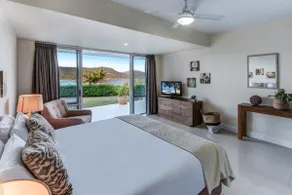 Bella Vista East 3 Luxury Ocean Views Large Flat Grassed Area And Buggy - Image 2