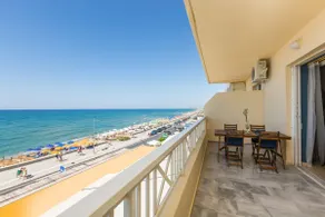 Seafront Deluxe Apartment - Image 4