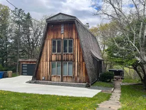 Centrally Located Wooded A-Frame - Image 3
