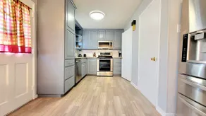 Homey University Park Place - Image 2