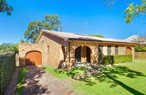 Alices Place, Hunter Valley, Large home, 6 Beds, sleeps 12, central location - Image 2