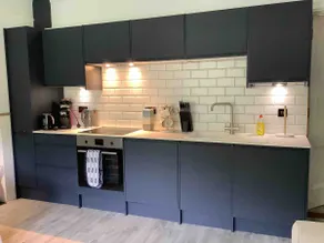 The Penthouse At Woodlands - Image 3