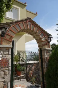 Beach Front House With View - Image 3