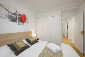 New apartment 5 minutes from downtown with free garage - Image 3