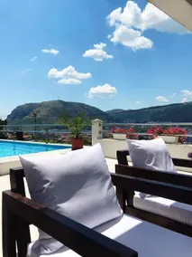 Sunset apartments with private pool and views - Image 5