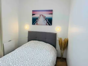 COSY – 2 Bedrooms / 2BR • Reims Center + Parking - Image 4