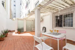 Apartment in Mestalla with a jacuzzi, Wi-Fi, TV and patio - Image 4