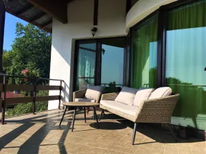 Apartment in Golden Sands Park with sea view - Image 2
