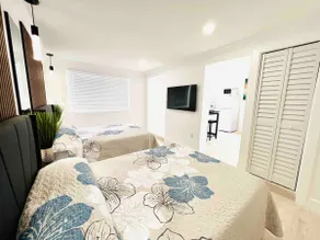 Oasis Tropical Apartment - Image 4