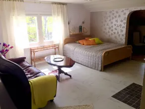 Upstairs, upstairs of a detached house. - Image 3