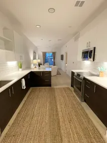 RINO Luxury Apt walk 2 stadium, shops, restaurants - Image 3