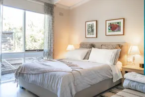 Chiara's Art Cottage 3BR Coastal Garden Retreat - Image 4