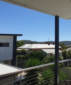 Beautiful large, modern property in central Albury - Image 5