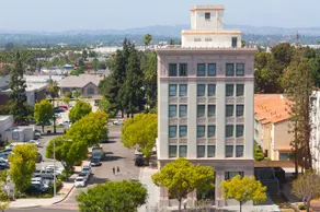 1 BD Downtown Anaheim near Disney - Image 5