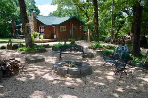 Cozy cabin perfect for families and fisherman - Image 2