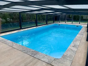 Spacious villa with heated swimming pool - Image 3
