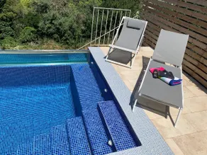 Private 2 bedroom flat with own pool and seaview - Image 4
