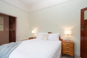 Comfy home by CBD. Parking, WiFi, Outdoor living. - Image 2
