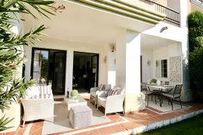 Beautiful Sea View Apartment Marbella-Benahavis - Image 5