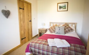 Fuesli Lodge - Boutique Cottage at Harrys Cottages - Image 2