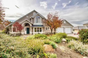 Renovated Basement Apartment with Stunning Views - Image 2