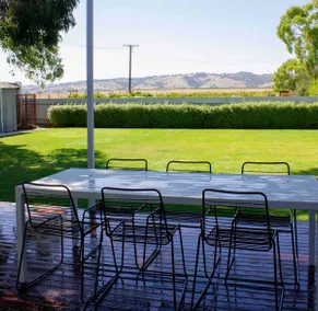 The Beech House-Hill views, peaceful location, 2BR - Image 2
