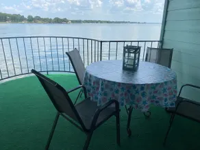 Gorgeous Lake Views- One Bedroom-142 - Image 4