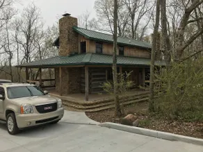 Beech Bend Road - Raceway Cabin - Image 2