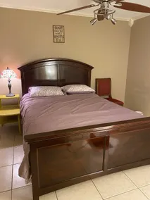Spacious Casa Del Norte-1 mile from Mall - Image 3