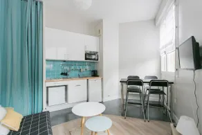 T2*** Paris South close to the Metro + Parking - Image 2
