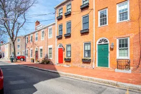 Heart of Downtown Newburyport Urban Loft Living - Image 2