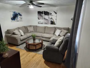 Cheerful 3 bedroom home out in the country side. - Image 2