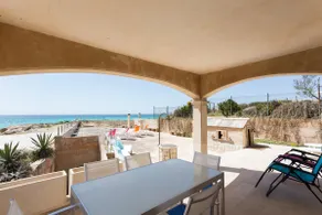 House with direct access to the sea. - Image 5