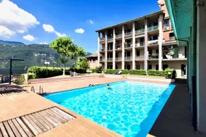 GROUP: Lake View COMO Beachfront AC Pool - Image 2