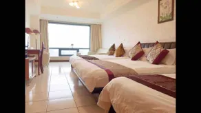 2-8 people, Jindian Hotel style high floor, SOGO business district, Feng Chia Night Market, Yizhong business district, high floor view, self check-in. - Image 2