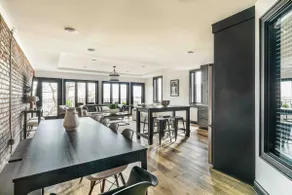 Cassius Quarters@The713! Downtown, large, upscale suite w/private balcony - Image 4