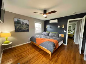 Rusty Rose Bungalow Pets/King Bed - Image 2