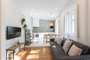 AlfamaTale 4BR Duplex w/RiverView - by LU Holidays - Image 2