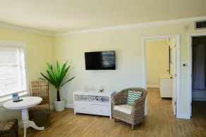 Molloy Gulf-View Suite 2 Full - Image 2